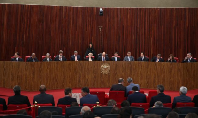 TSE empossa dois ministros indicados por Lula, ligados a Alexandre de Moraes