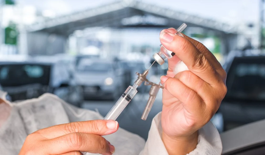 Vacinação da Covid-19 com a Pfizer Bivalente será feita em dois locais na capital