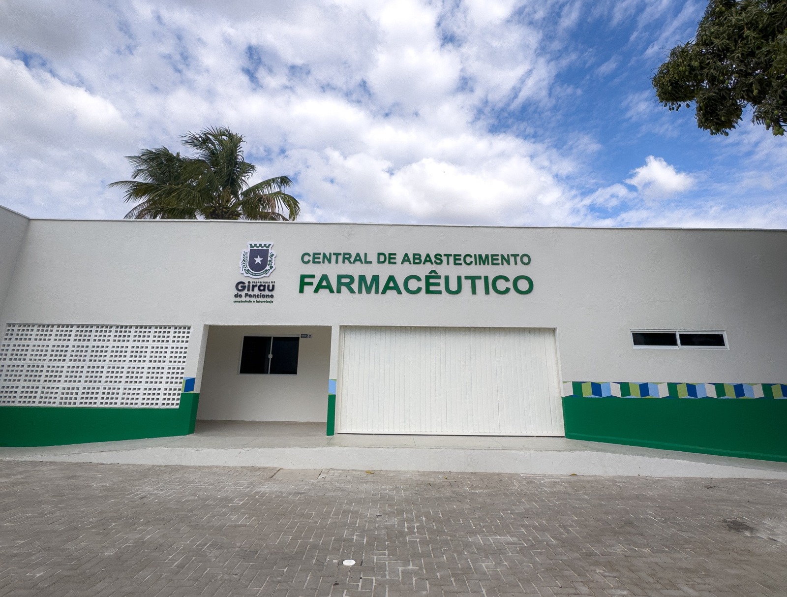 GIRAU DO PONCIANO INAUGURA CENTRAL DE ABASTECIMENTO FARMACÊUTICA