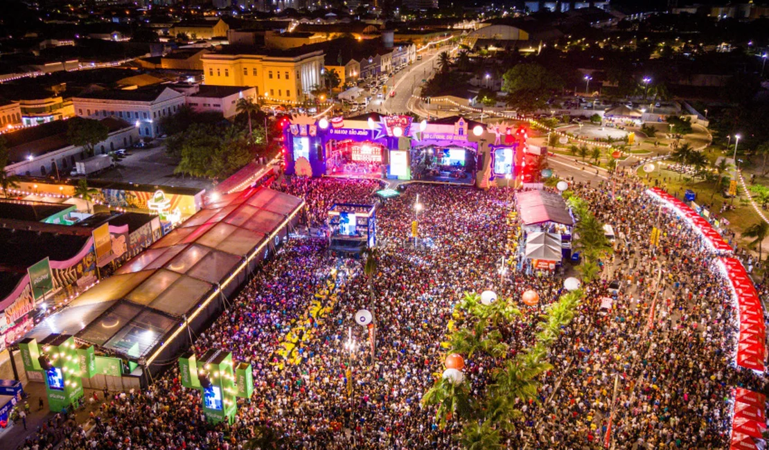 JHC e Rodrigo Cunha abrem São João e destacam fortalecimento do turismo e cultura em Maceió