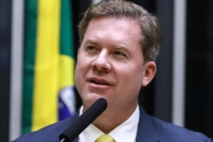 Marx Beltrão atua em Brasília para acelerar votação de projeto que criminaliza exercício ilegal da medicina veterinária