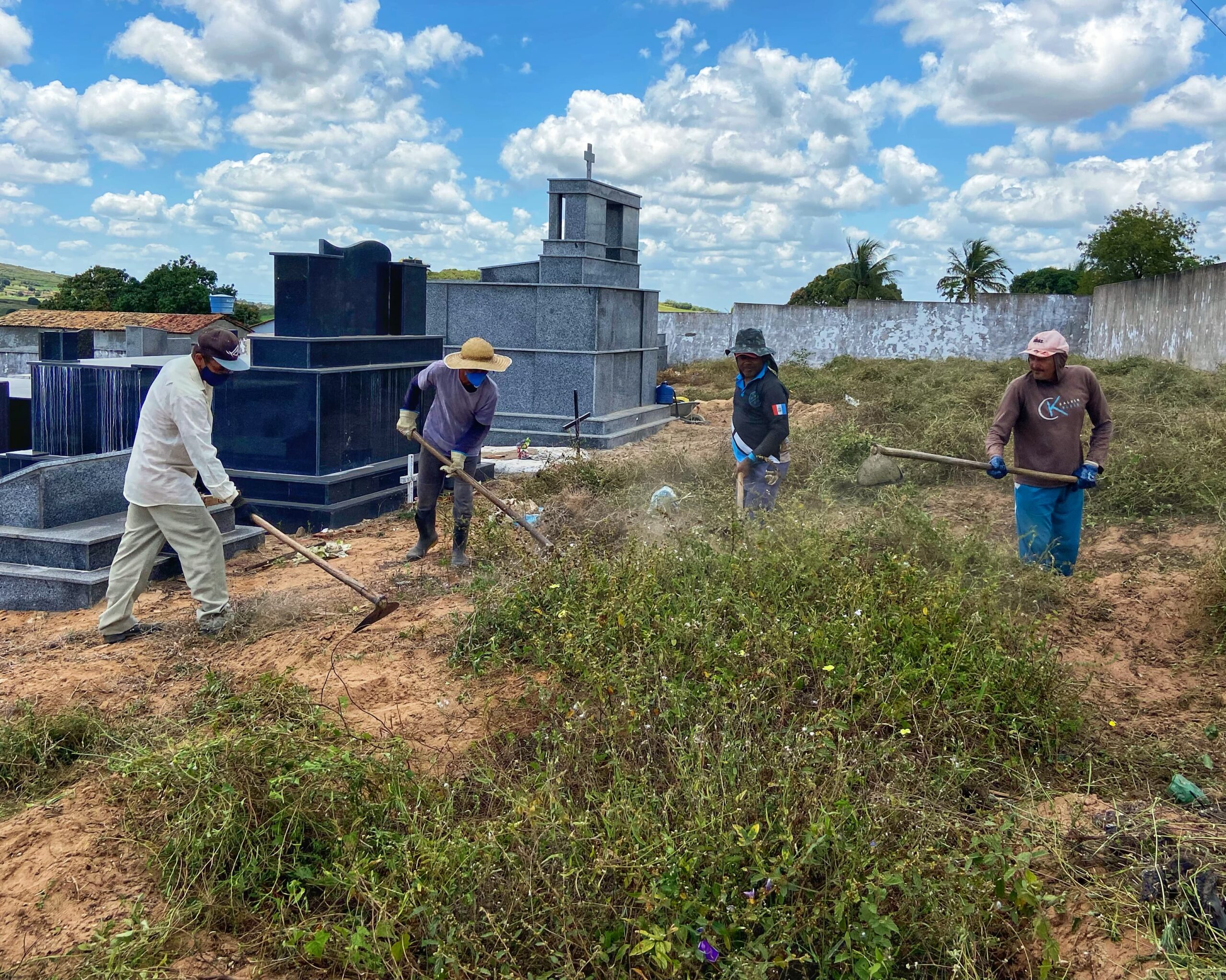 Girau mantém cronograma regular de manutenção e limpeza em cemitérios municipais