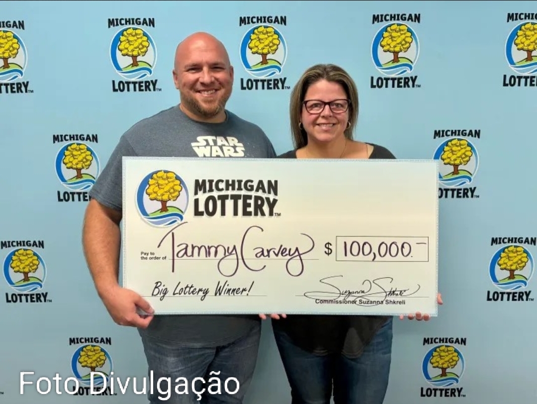 Mulher diz ter usado ChatGPT para escolher números e ganha R$ 540 mil na loteria dos EUA