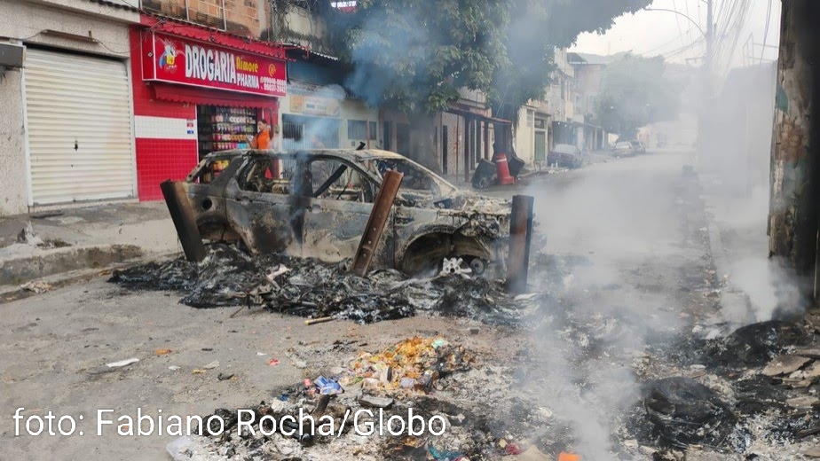 PMs são presos por crimes na Penha e no Alemão