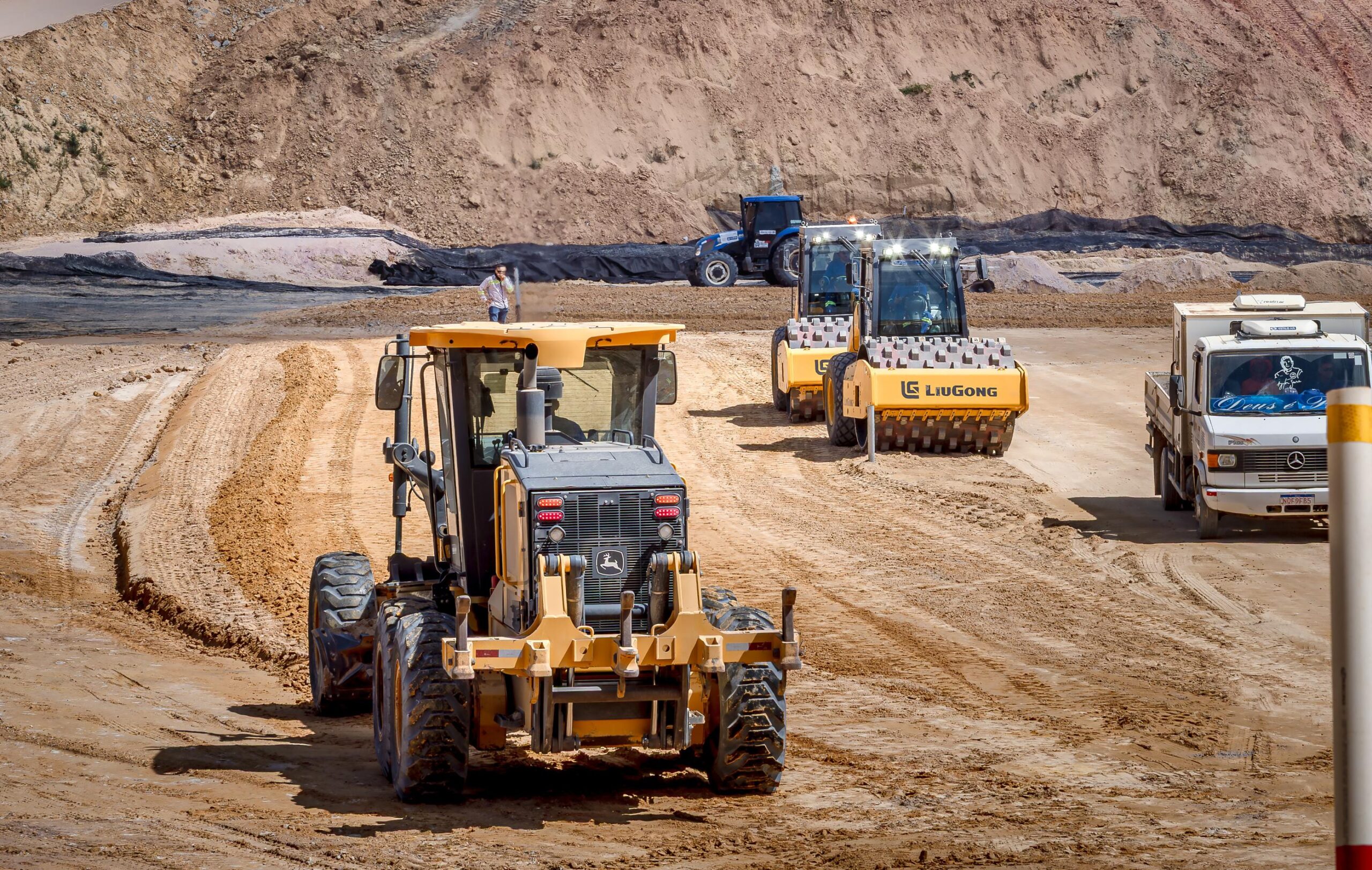 Primeiro trecho da rodovia da AL-102 atinge 80% das obras