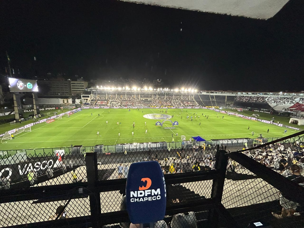 Vasco e Chapecoense empatam em 1 a 1 em São Januário pelo Brasileirão