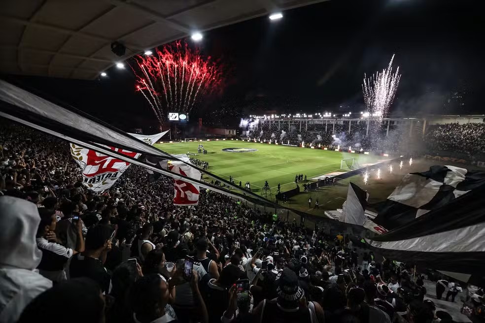 Vasco vence o Botafogo sob chuva e define confrontos da próxima fase do Carioca
