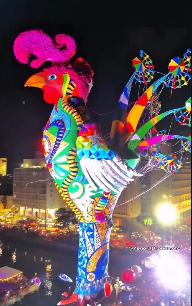 O Galo da Madrugada está de pé