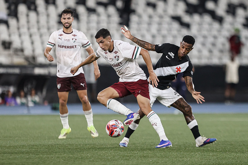 Fluminense faz 1 a 0 no Vasco e larga na frente na semifinal