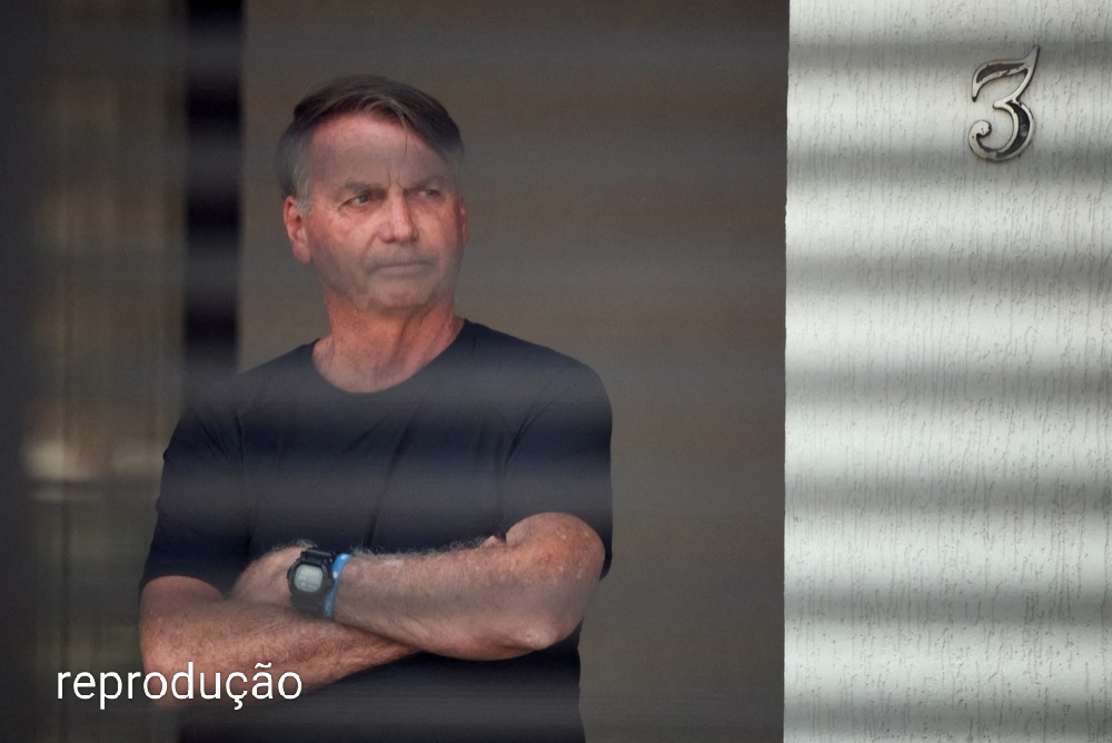 STF forma maioria para manter Bolsonaro preso e nega pedido de prisão domiciliar